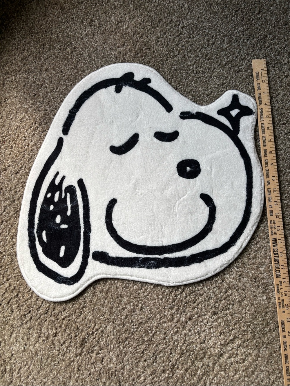 Snoopy-Inspired White and Black Wall Accent Rug